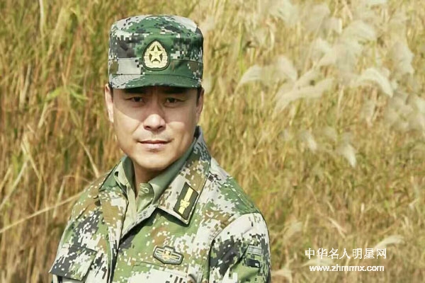 南下支队制片人何平参加公益活动