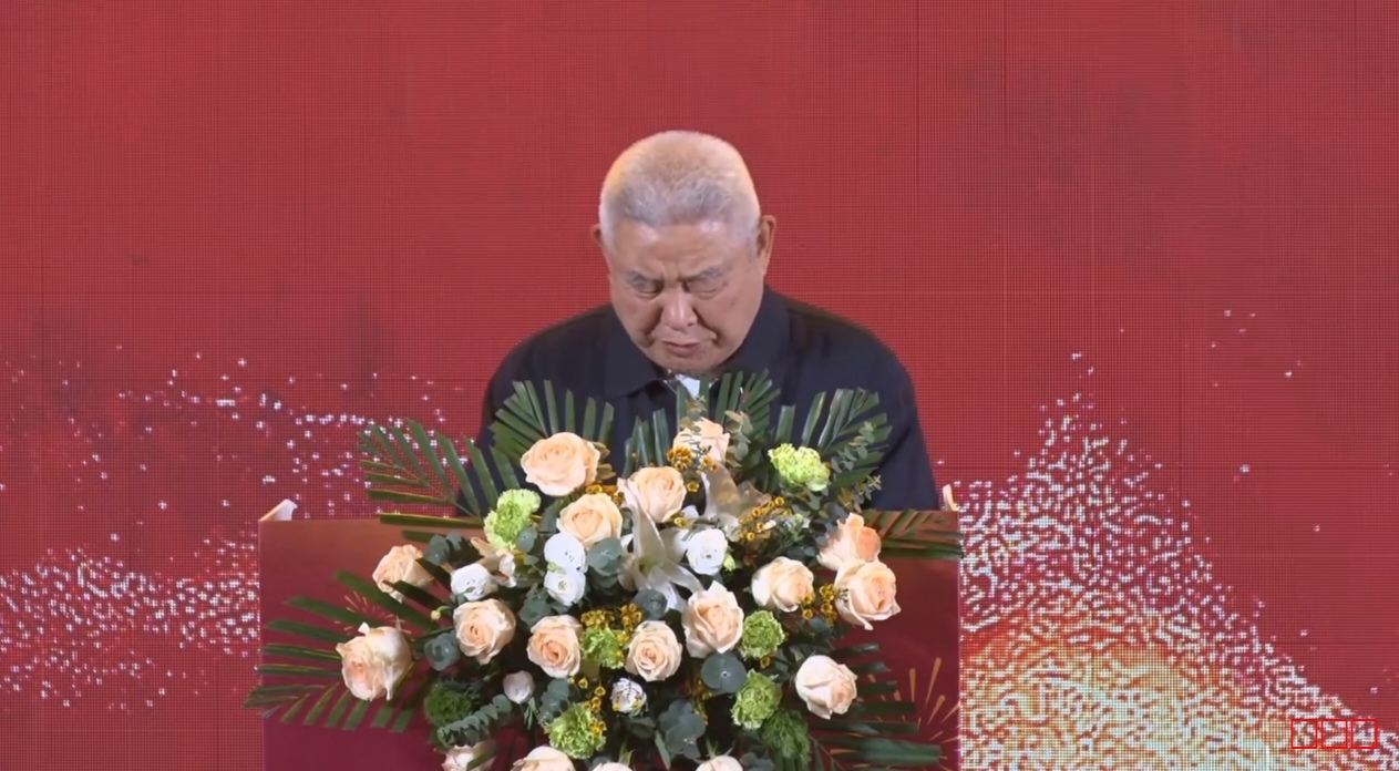 贾雪阳将军应邀出席第九届公益事业大典