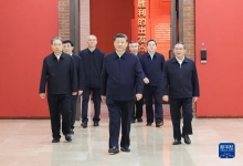  习近平带领中常委在瞻仰延安革命纪念地时强调 弘扬伟大建党精神和延安精神 为实现党的二十大提出的目标任务而团结奋斗