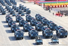  国人：请看看祖国的现代化国防科技，不要总是说国外怎么样好，你是中国人吗？