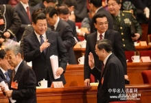  两会民生观察：不要让手机占据生活的全部