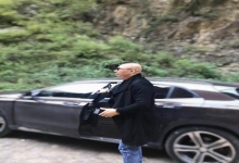  郝文武情感输出，第六十一季，这期我们接着上期，继续分析人生领悟的重点，今天我们聊第十一章节。这期解析的是朝到西，晚到东：人生如蜂，悟透则通